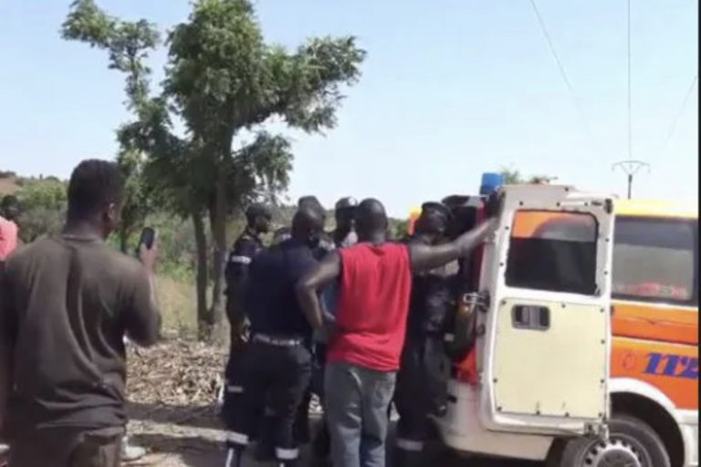 Axe Kébémer-Louga: Un véhicule derape et heurte un arbre, trois morts