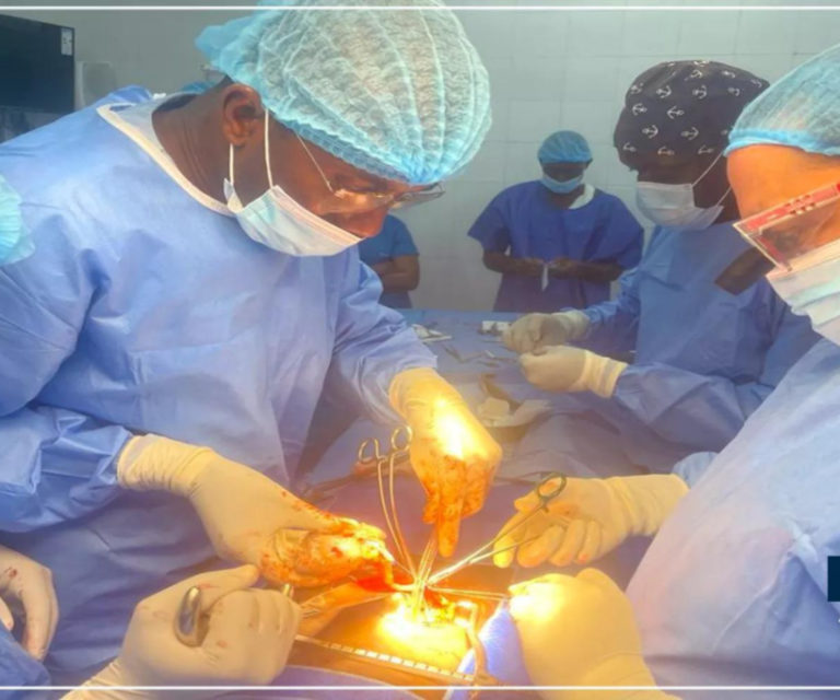 Transplantation rénale : le Pr Alain Khassim Ndoye annonce l’arrêt des opérations à cause du coût élevé de la prise en charge financière