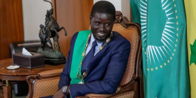 « Moi, Bassirou Diomaye Faye, président de la République du Sénégal, sais pourquoi je suis assis ici. »
