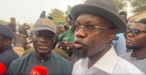 Colobane : Sonko invite les marchands ambulants à accepter les sites de recasement