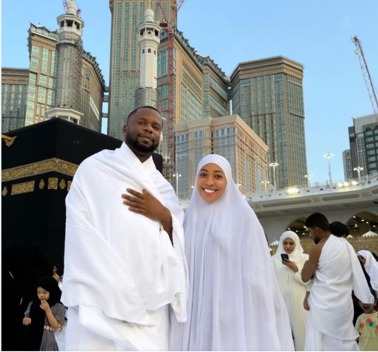 Zeyna et Adama à la Mecque (Photos)