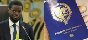 Avant le départ de Macky: « 150 passeports diplomatiques confectionnés en 3 semaines »