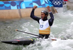 JO Paris 2024 – Canoë slalom : Magistral lors de la deuxième manche, Yves Bourhis améliore sa performance et se hisse en demi-finales