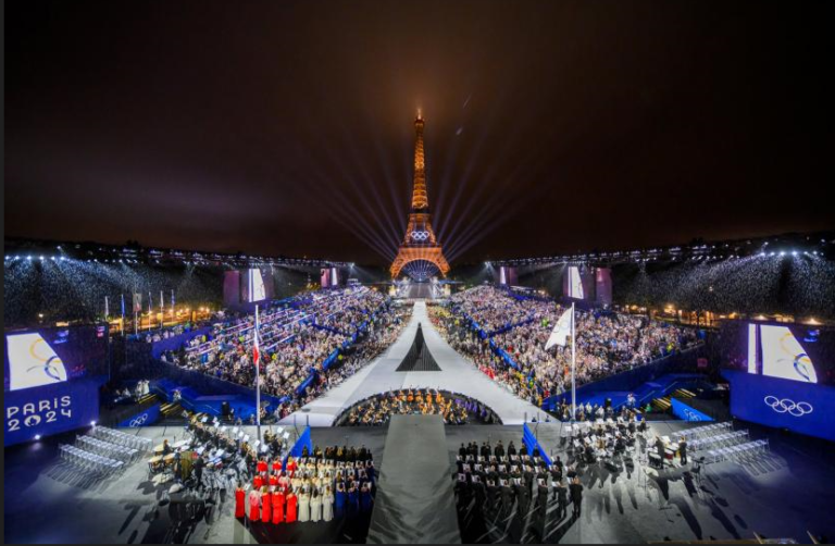 Pluie, diversité, stars et monuments : la sublime cérémonie d'ouverture des JO de Paris