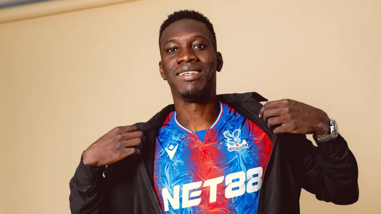Officiel – Crystal Palace annonce la signature de Ismaila Sarr, un contrat de 5 ans !