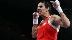 3 jours après les JO, la boxeuse algérienne Imane Khelif prouve sa féminité (VIDÉO)