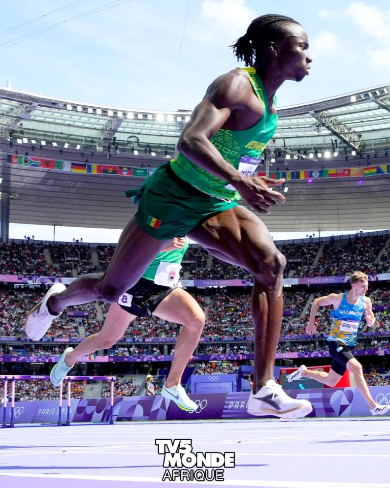 JO PARIS 2024 | Louis François Mendy se qualifie pour les demi-finales des 110 M Haies