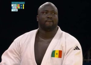 JO Paris 2024 – Judo : Mbagnick Ndiaye bat le Bissau-guinéen Bubacar Mané et se qualifie pour les 8es de finale
