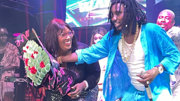 (Vidéo) – Anniversaire de Bijou Ngoné : Wally Seck l’invité sur scène, l’honore…