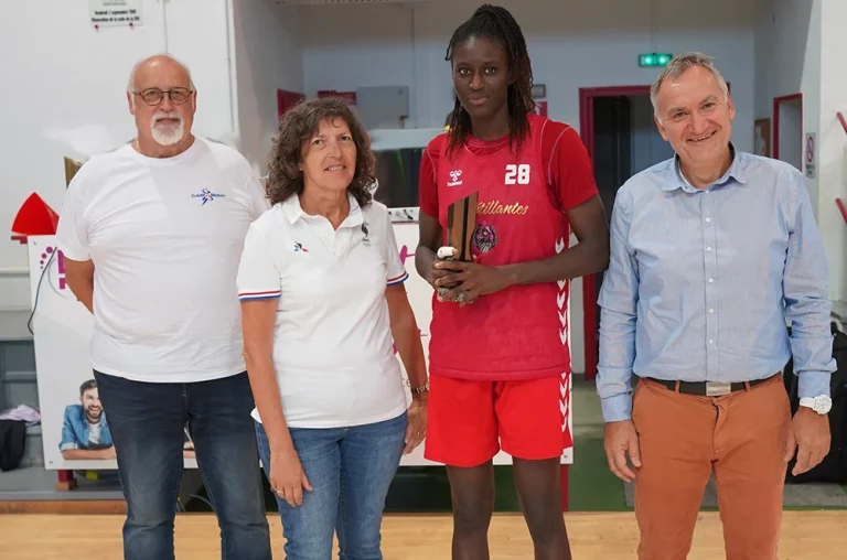 NF1 – Trophée Crédit Mutuel : Khadidiatou Diouf est élue MVP du tournoi remporté par Champagne Basket !