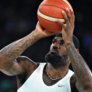 Nouvel entraîneur, records à battre, son fils en coéquipier... Les défis du roi LeBron James (Los Angeles Lakers) à l'aube de sa 22e saison en NBA