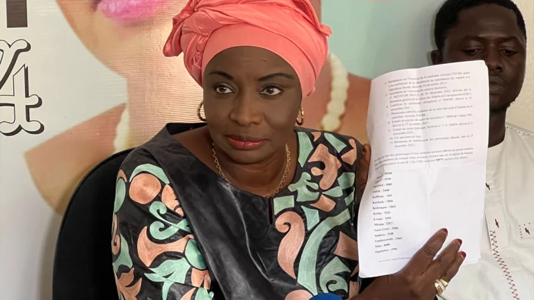Aminata Touré engage une action en justice contre Cheikh Yérim Seck pour diffamation