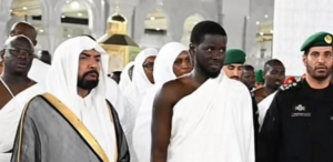 Makkah : Président Diomaye en mode oumra