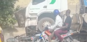 Fass Mbao : le camion écrase la tête d’un conducteur de vélo, le film de l’horreur