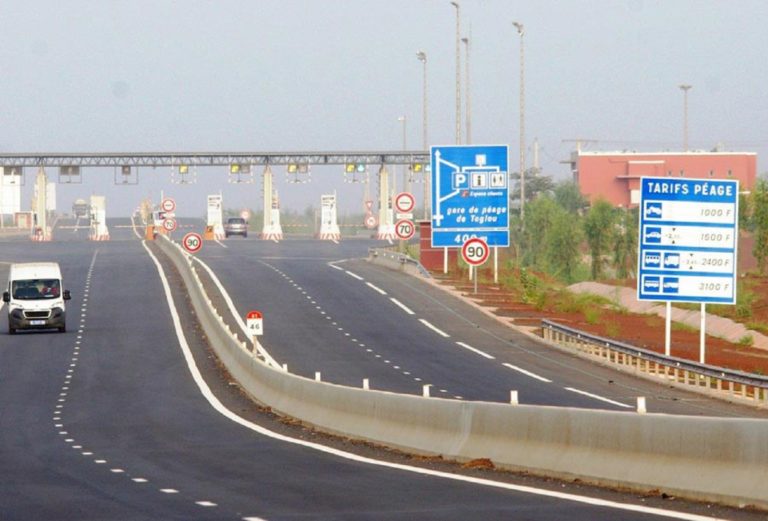 Autoroute : La circulation est temporairement interrompue sur l'axe Diamagueune - Dakar