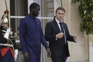 Emmanuel Macron : Ce que Diomaye Faye lui a dit quand il a reconnu le massacre de Thiaroye