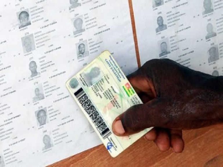 Législatives2024 : 9960 cartes d'électeurs disponibles au Commissariat de Dieupeul, les retraits se font en masse (Reportage)