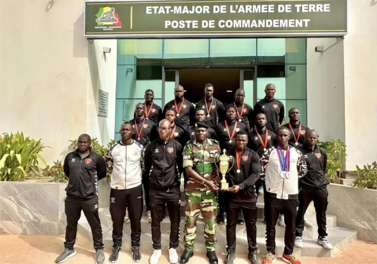 Rugby – TIREC 2024 : Championne en titre, l’ASFA a été reçue par le général Maguette Ndiaye