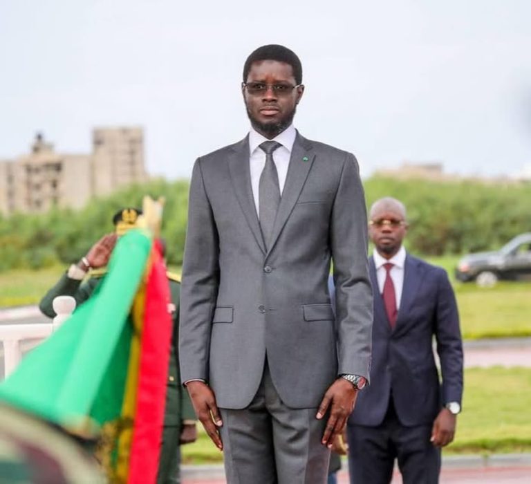 Le président Bassirou Diomaye Faye quitte Dakar pour Nouakchott… (Photos)