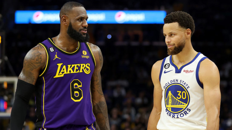 NBA : Steph Curry et LeBron James se sont livrés une bataille épique cette nuit, découvrez le plus fort