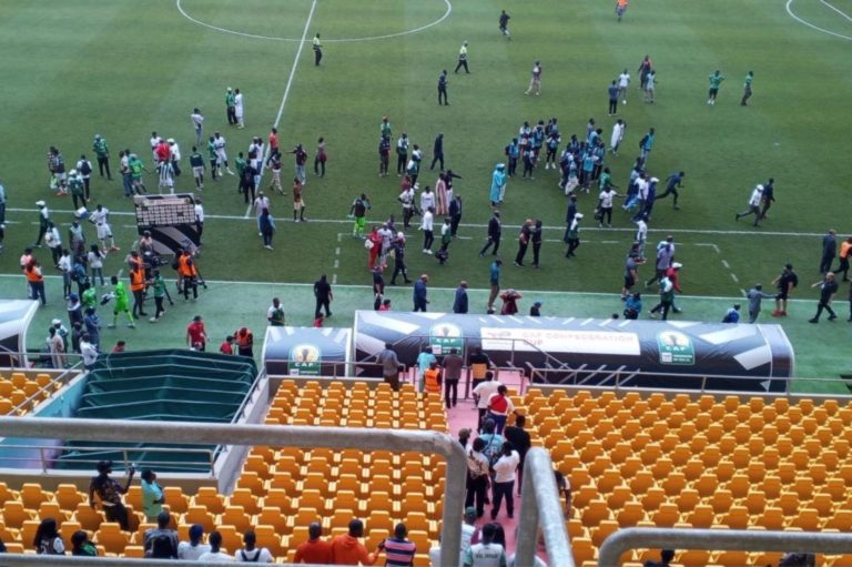 Incidents au Stade Abdoulaye Wade | La Caf Frappe Fort Contre le Jaraaf avec Plus de 30 Millions d’Amende et 4 Matchs à Huis Clos