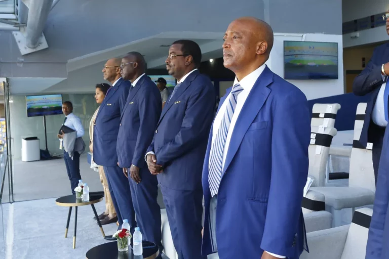 CAF : Patrice Motsepe réagit à la tragédie qui a endeuillé le football guinéen