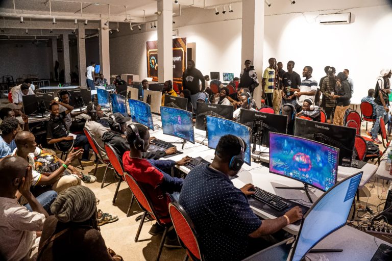 Efest Africa 2024 : Dakar, Nouveau Hub du Gaming et de la Culture Geek