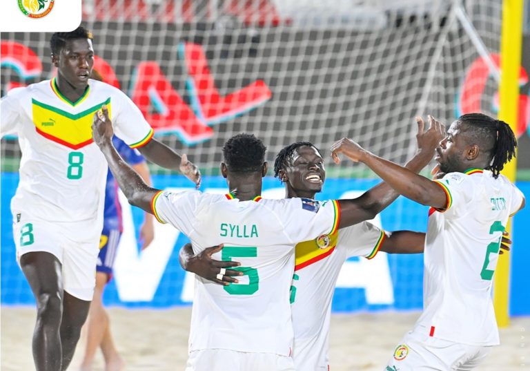 Beach Soccer : Les lions battent les Emirats Arabes Unis 4-2 en match amical