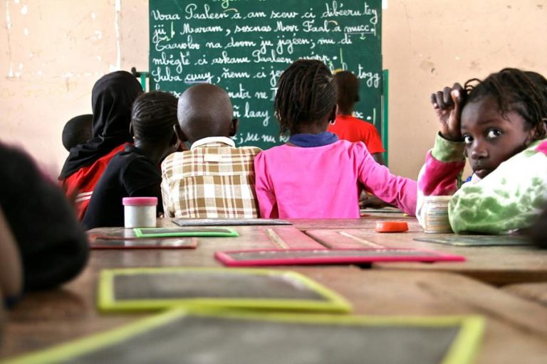 Éducation : l’anglais officiellement introduit au préscolaire et à l’élémentaire à partir de ce mardi