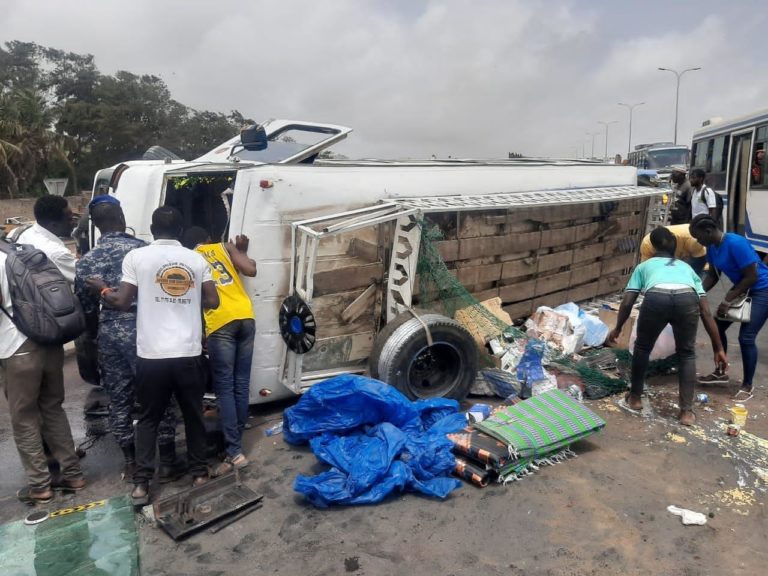 Accident sur l’autoroute Ila Touba : Un car de "Dahira" se renverse, 16 blessés dont 2 graves