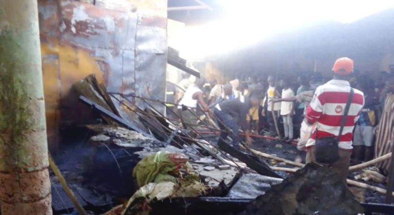 Incendie au marché Saint-Mor de Boucotte à Ziguinchor : 3 cantines endommagées par le feu