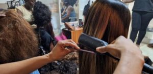 Grosse arnaque aux «cheveux naturels» : plus de 70 victimes identifiées, une célèbre influenceuse éclaboussée