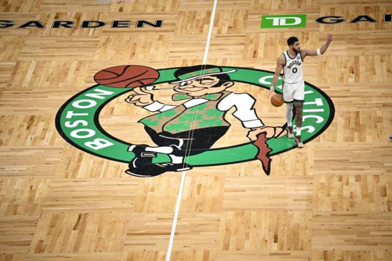 Les Boston Celtics rachetés par William Chisholm pour 6,1 milliards de dollars, un record aux États-Unis