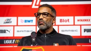 Habib Beye sur son avenir : « Il n’y aura pas de discussion avant la fin de saison »
