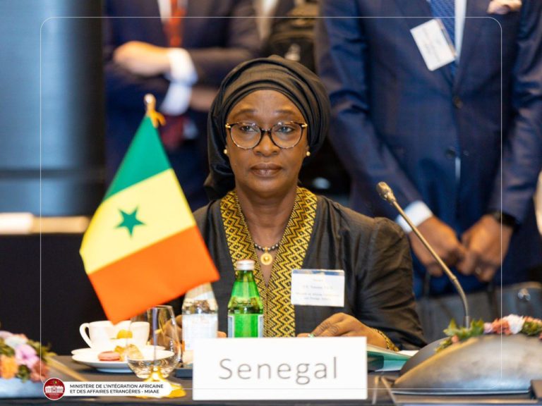 Yacine Fall en Mauritanie en pleine controverse sur des expulsions de migrants sénégalais
