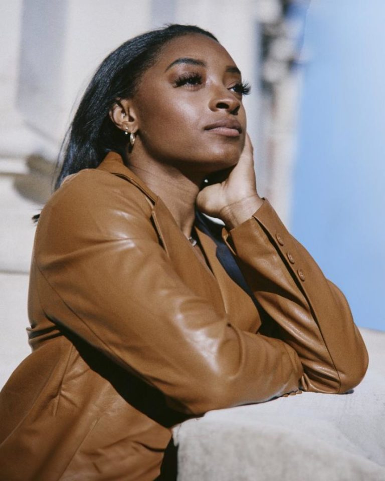 « Pour revenir, il faudrait vraiment que ça me fasse vibrer » : star de Paris 2024, Simone Biles ne sait pas encore si elle reprendra la compétition