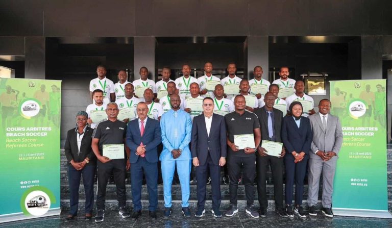 Beach Soccer : l’UFOA-A innove avec une formation inédite pour arbitres !
