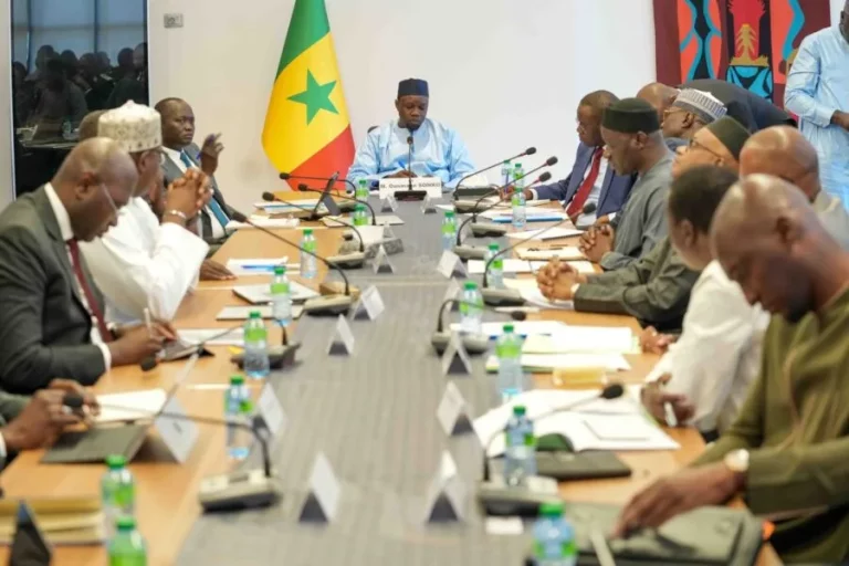 Le Premier Ministre Sonko annonce des réformes clés pour Aibd.SA et Air Sénégal