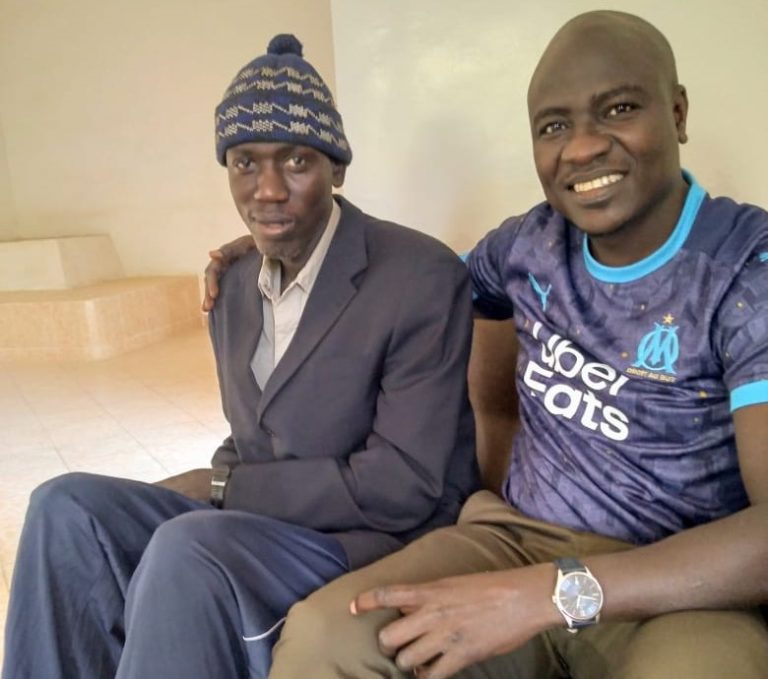 Jadis malade mental attaché à un arbre, Oumar gagne une nouvelle vie sociale