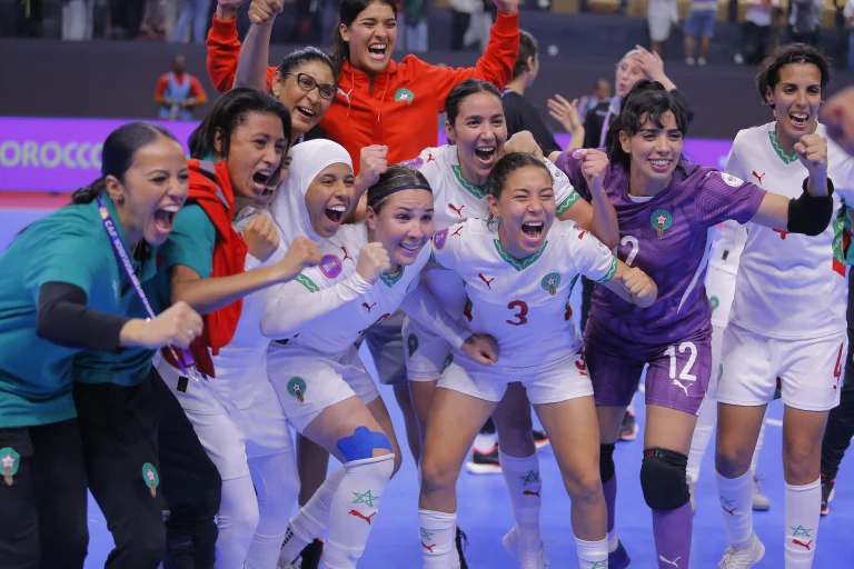 CAN Féminine de Futsal 2025 : le Maroc rejoint la finale après une victoire éblouissante face à l’Angola