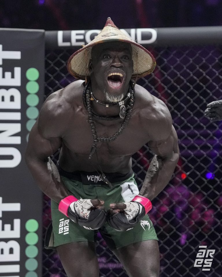 Moustapha Diakhaté : Le Lion Sénégalais qui fait Trembler la Cage