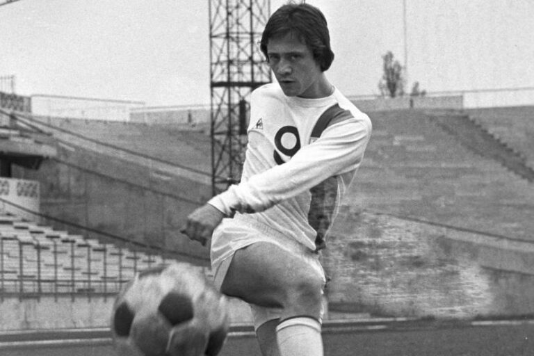 Légende de l'OL et champion d'Europe 1984 avec les Bleus, Bernard Lacombe est mort