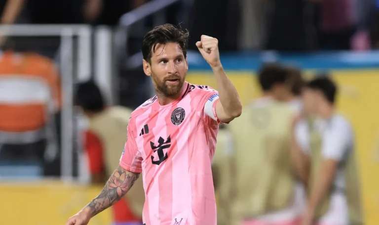Lionel Messi retrouve Paris en cadeau d'anniversaire