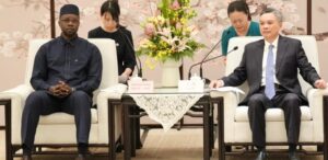 Sénégal-Chine : Ousmane Sonko à Tianjin pour le Davos d’été et des partenariats clés