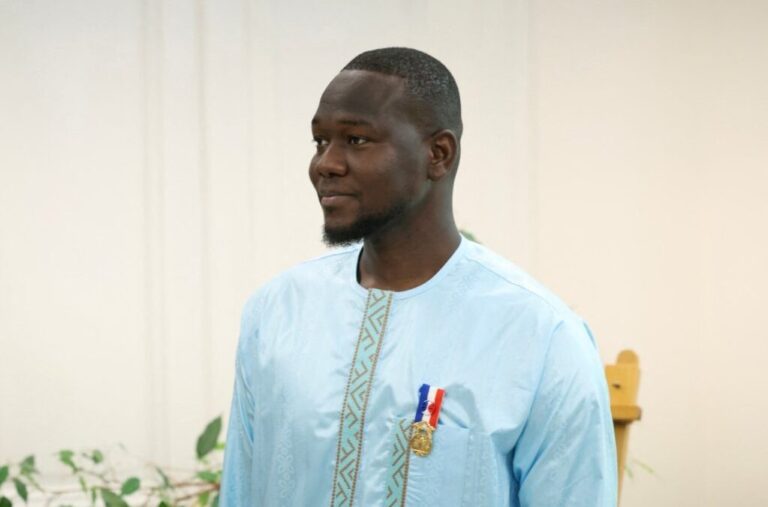 Fousseynou Cissé, le Sénégalais de Paris décoré pour son acte de bravoure dans un incendie