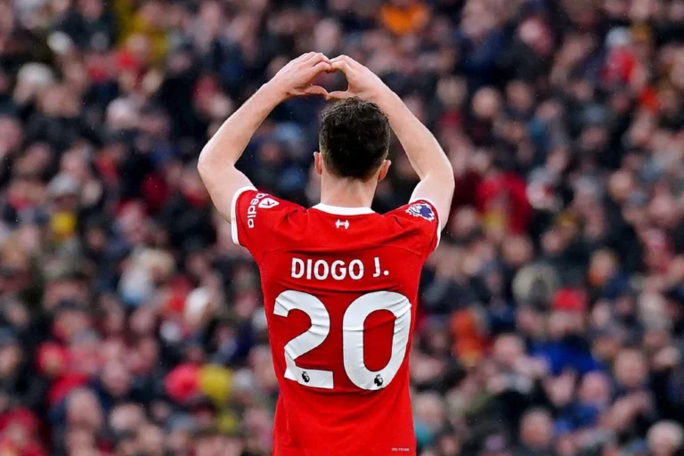 Foot : Liverpool immortalise le numéro 20 de Diogo Jota