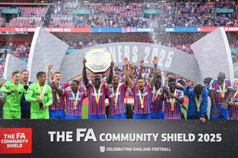 Foot : Crystal Palace vainqueur du Community Shield, Ismaïla SARR buteur