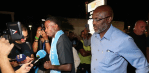 Mercato : pressenti pour signer à l'OM, Timothy Weah est arrivé ce mardi soir à Marseille, accompagné de son père George