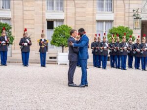 Paris : Bassirou Diomaye remercie Emmanuel Macron pour son « accueil chaleureux » à l’Élysée