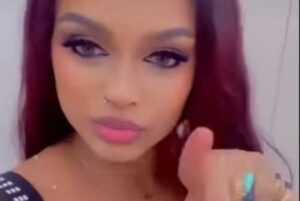 Épanouie et rajeunie : Marie Louise chante l’amour et fait taire les rumeurs...(photos)